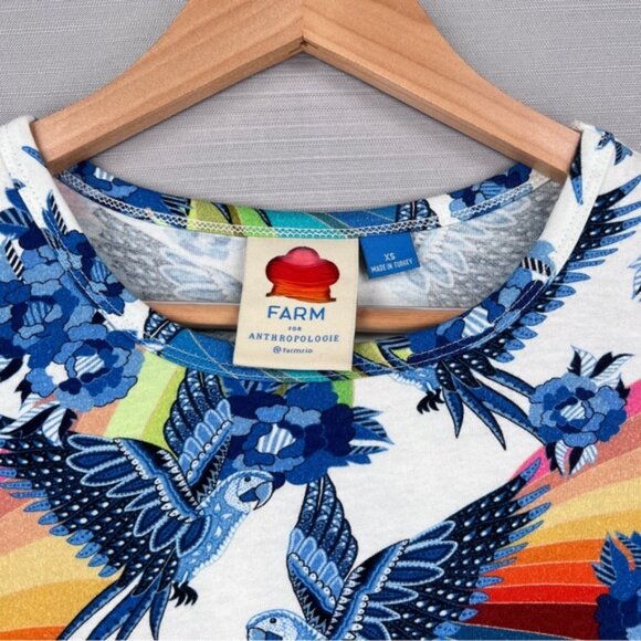 FARM Rio Aves Graphic T-shirt Women Sz. XS Safari Birds Parrots Rainbow Tropical - Picture 6 of 9